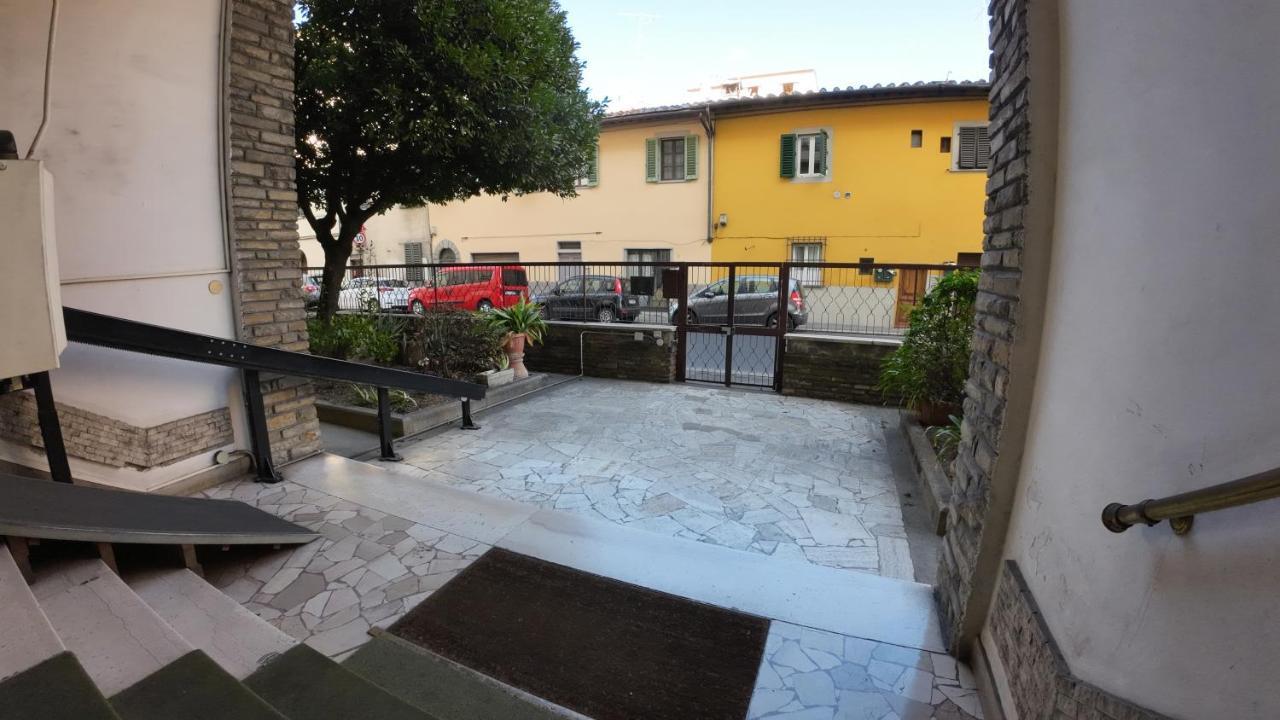 Urban Center II Easy Parking Near Tram Apartment Florence Luaran gambar