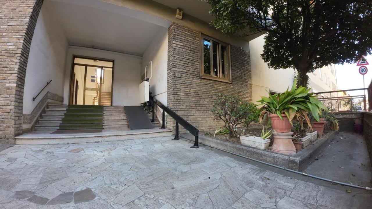 Urban Center II Easy Parking Near Tram Apartment Florence Luaran gambar